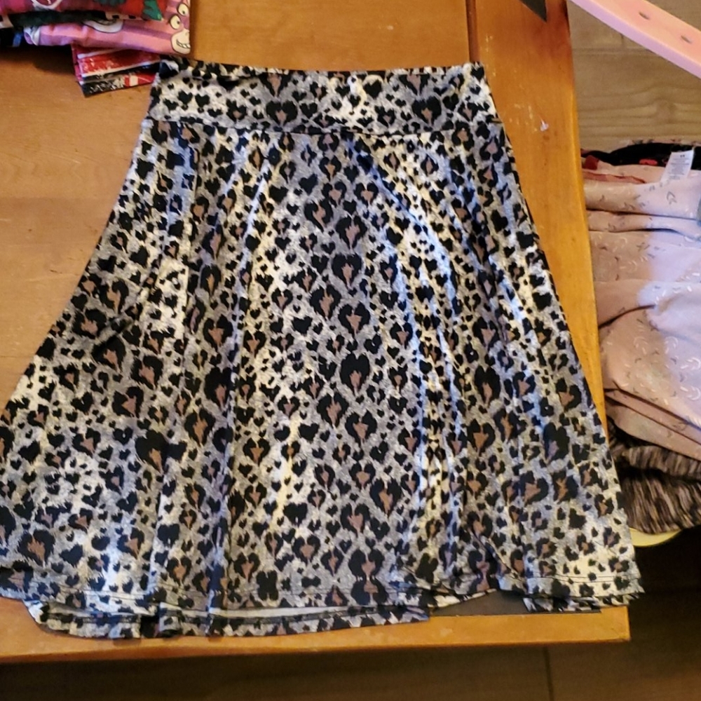 Skirt - Picture 1 of 2